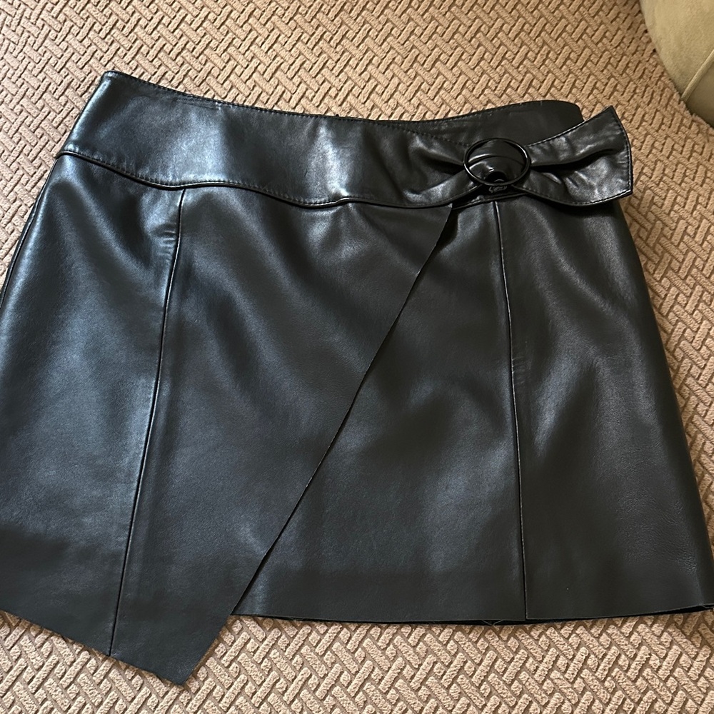 Gianni Bini Black Faux Leather Mini Skirt